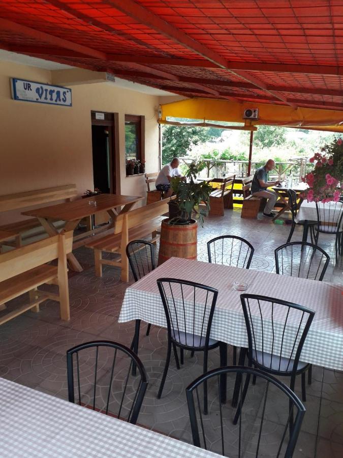 Miljevina Prenociste Vitas B&B 외부 사진