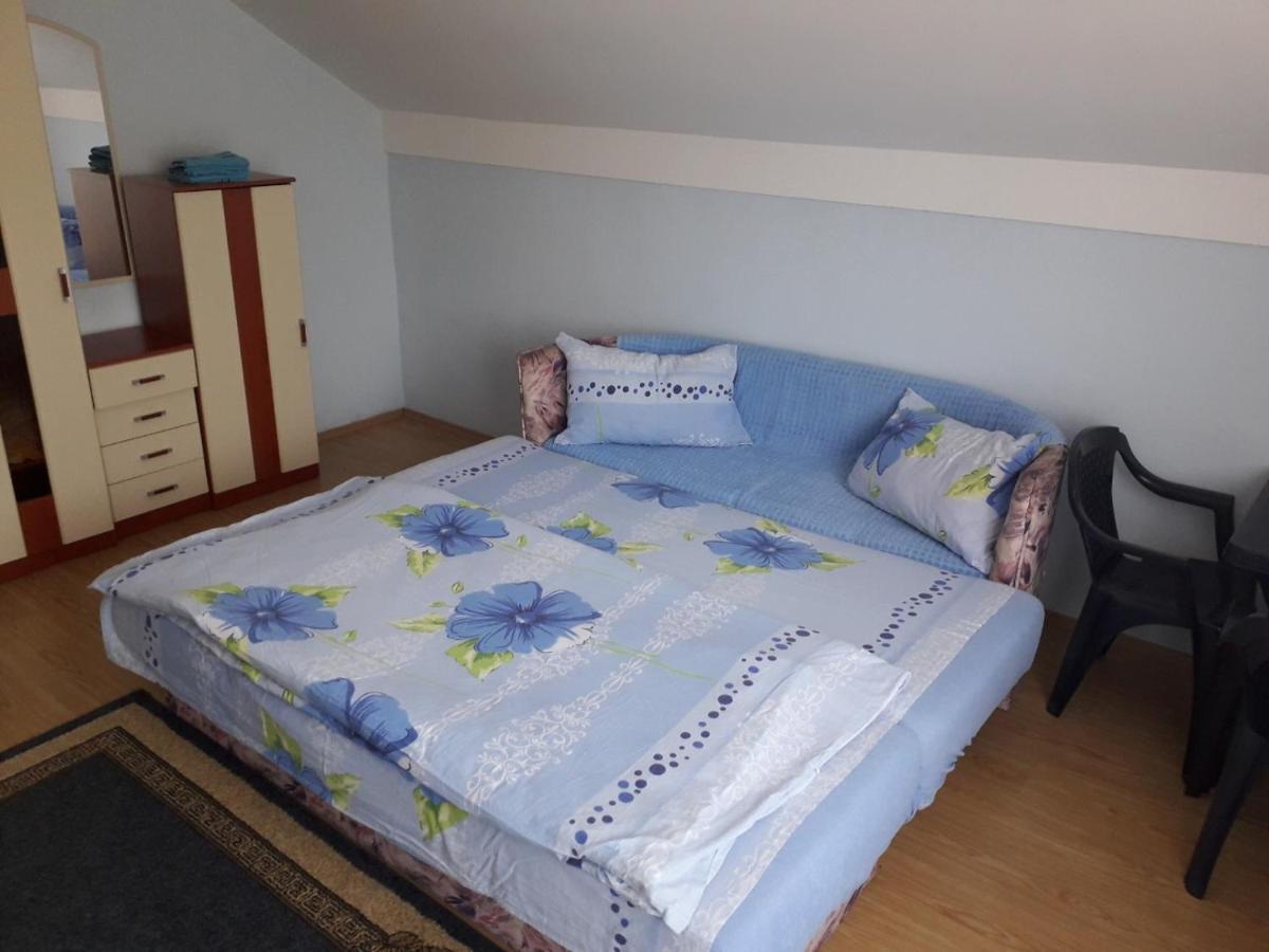 Miljevina Prenociste Vitas B&B 외부 사진