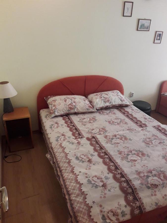 Miljevina Prenociste Vitas B&B 외부 사진