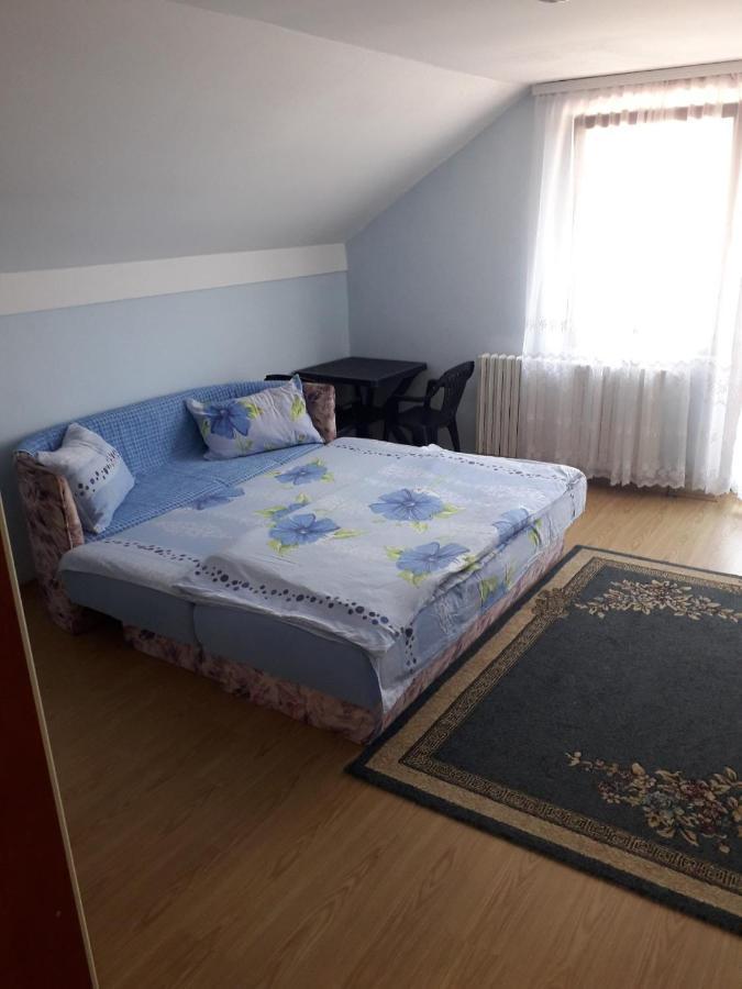 Miljevina Prenociste Vitas B&B 외부 사진