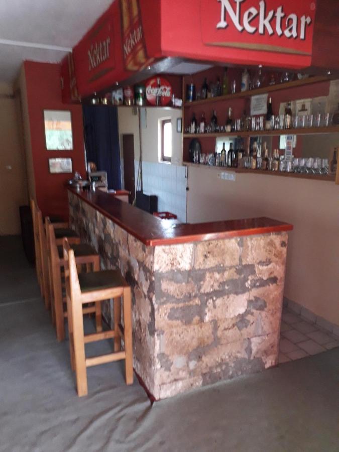 Miljevina Prenociste Vitas B&B 외부 사진