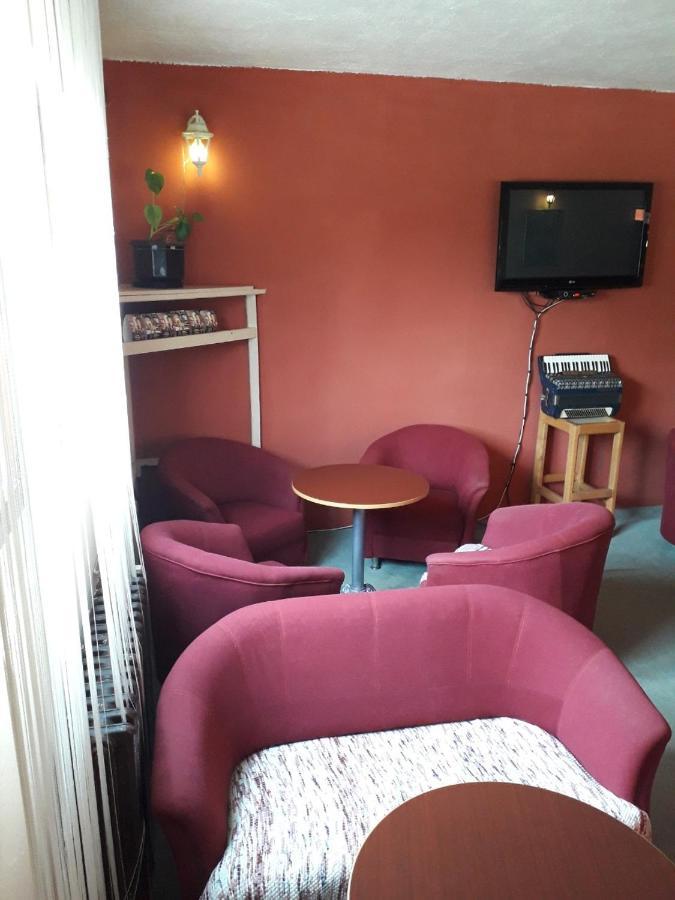 Miljevina Prenociste Vitas B&B 외부 사진