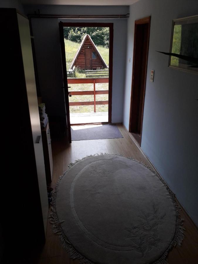 Miljevina Prenociste Vitas B&B 외부 사진
